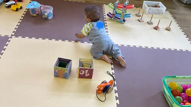 広いホールでのびのび遊べる