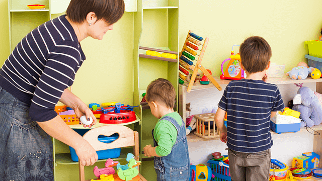 子育て支援センターで遊ぶイメージ